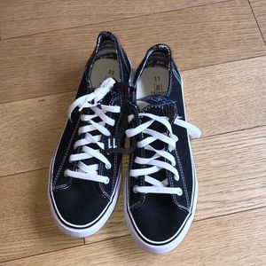 Brand new size 11 men’s sneakers